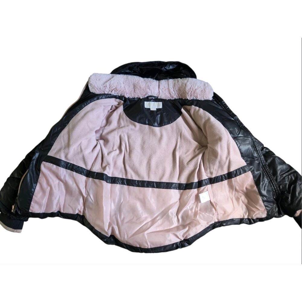Michael Kors Girls Black Pink Hooded Puffer Jacket Faux Fur Collar Size 10/12 - Picture 3 of 12